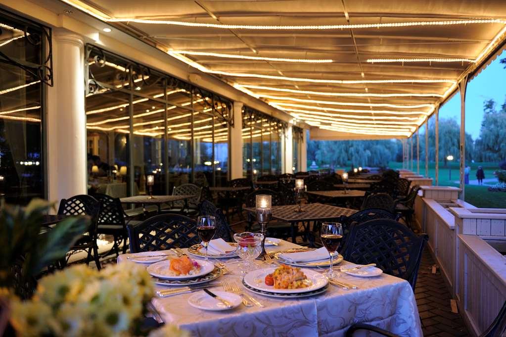 Chateau Vaudreuil Zewnętrze zdjęcie The restaurant