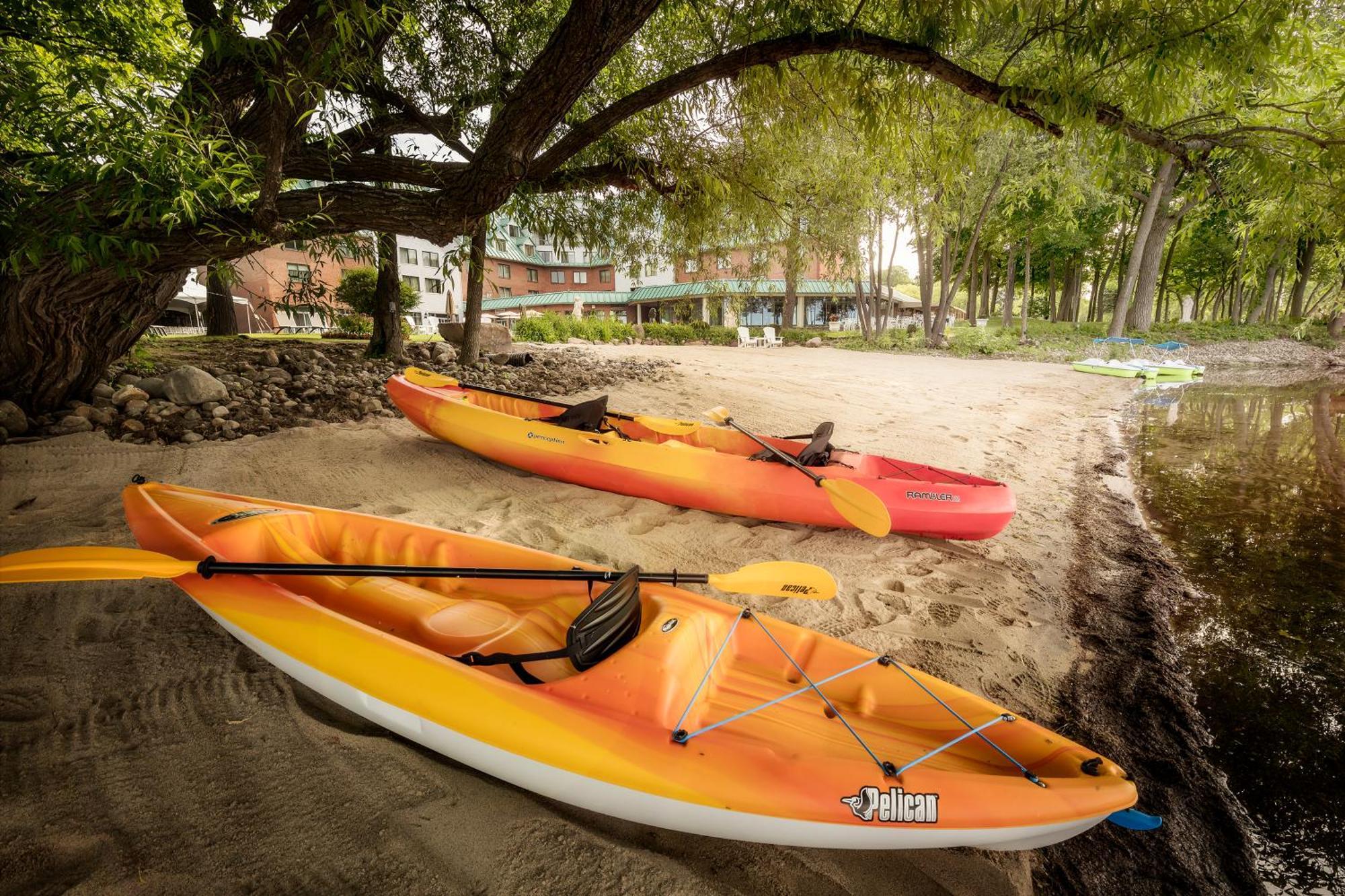 Chateau Vaudreuil Zewnętrze zdjęcie Pelican Kayaks